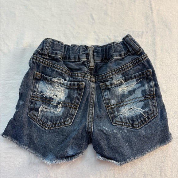 The Children’s Place Custom Distressed Boyfriend Shorts with adjustable waist - Picture 2 of 4